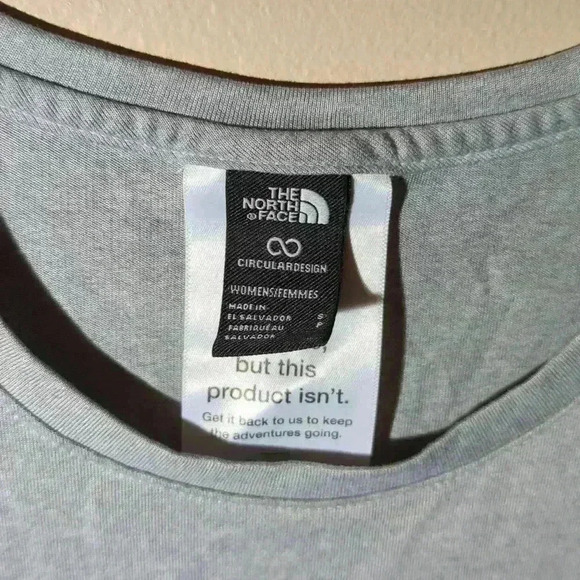 The North Face, Small, Gray fast dry T-shirt - Picture 3 of 6